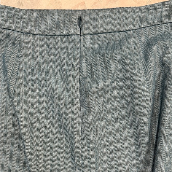 Banana Republic Gray Pencil Skirt - Picture 7 of 8